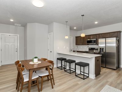 802 Umbra Pl
