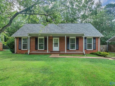 2616 Thornhill Rd NW