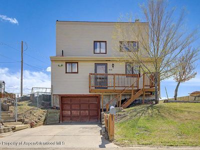 808 Fairway Blvd