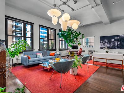 1645 Vine St #402