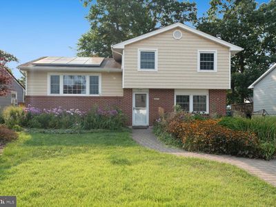 327 Twin Lakes Blvd