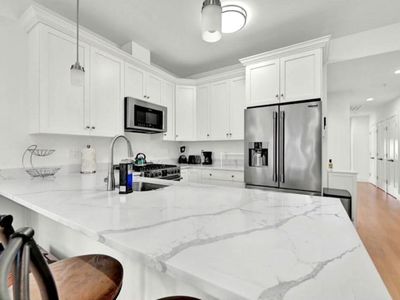 254 Spencer Ave #5