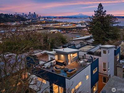 2330 W Plymouth Street #B