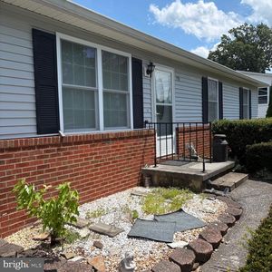153 Sunset Dr