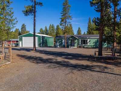 12411 Larchwood Dr