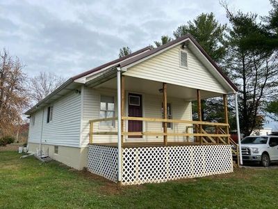 210 Pleasant St