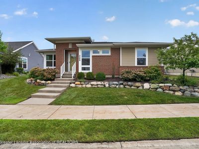 3268 Hamlet Cir