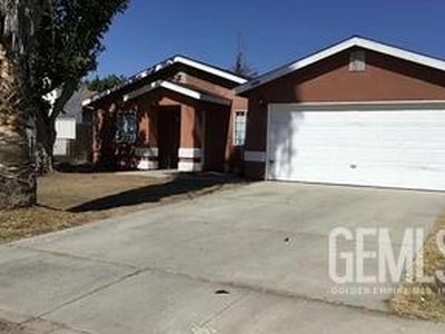 1860 Pepper Tree Close