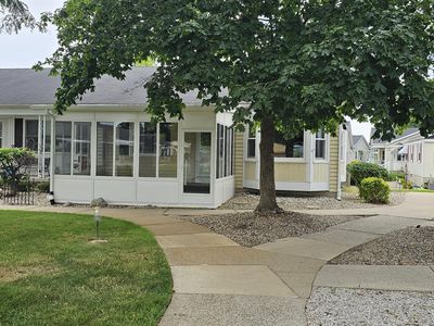 1009 Village Ln #210