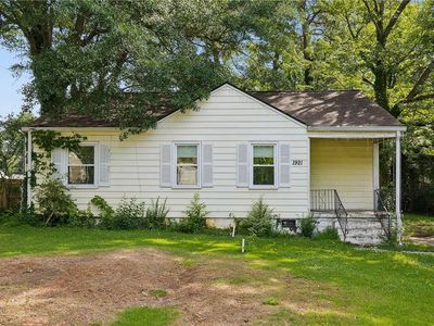 1921 Clearwater Dr SE