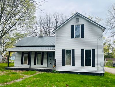 210 S Division Ave