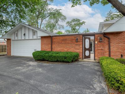 Property at 4 Harrogate On Oxford St, Rolling Meadows, IL