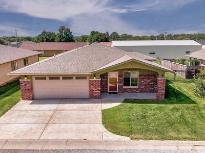 2209 Cottonwood Ln