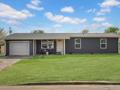 307 Eastwood Dr