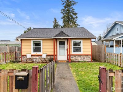 1006 Roosevelt Avenue