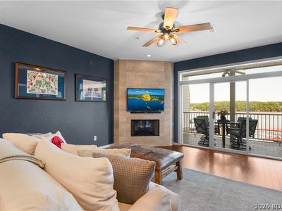 5450 Christopher Ln #412