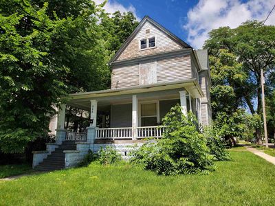 Property at 946 North Ave, Rockford, IL
