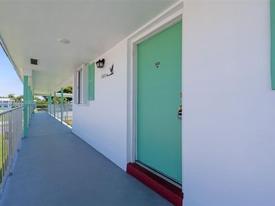 1116 Lake Ter APT 208