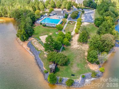 1039 Hunters Run Dr