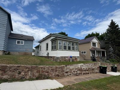 106 W Fleshiem St