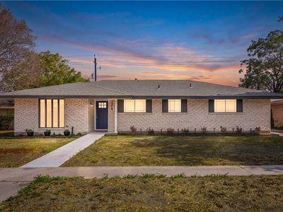 4218 Hermosa Dr
