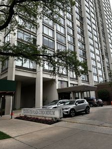 5455 N Sheridan Rd APT 2006