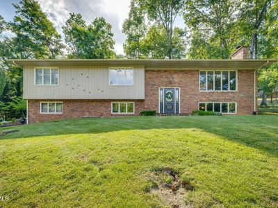 400 Old Castle Rd