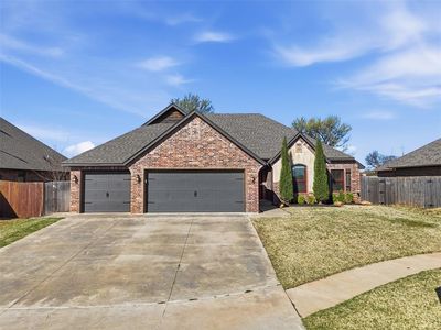 2505 Wayne Cutt Ave