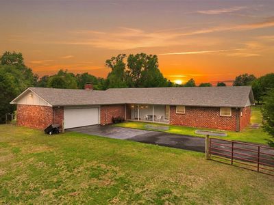 Property at 1452 Woodcrest Dr, Harrah, OK