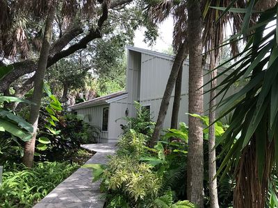 752 Tropical Cir