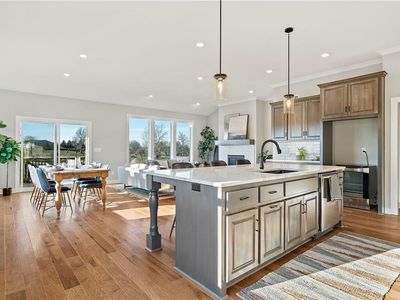 10632 N Belleview Ave