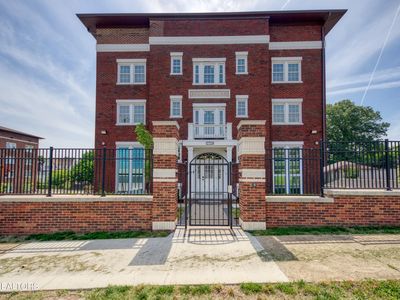 2724 E Magnolia Ave Unit 402