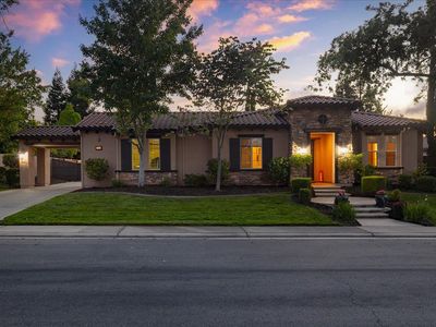 1856 Yerba Way