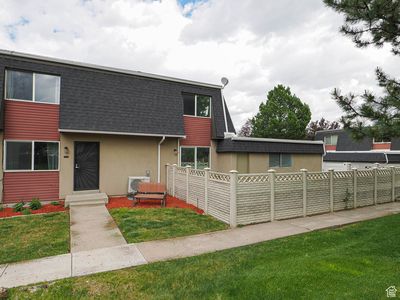 9776 S Yorkshire Dr W