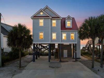 324 South Waccamaw Dr.