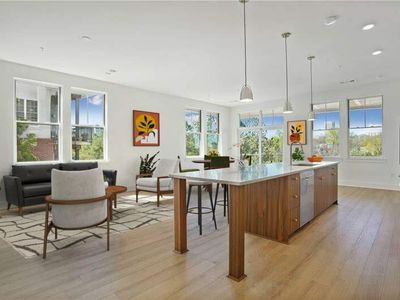 675 Drewry St NE #302