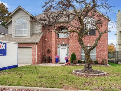 9332 S Darlington Ave