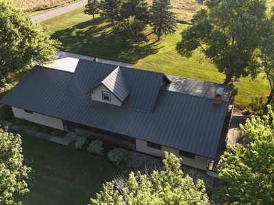301 E Farm Ln