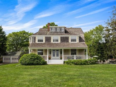 125-126 Sakonnet Point Rd