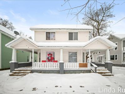 1033 Jennette Ave NW