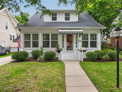 1130 Larchmont Cres