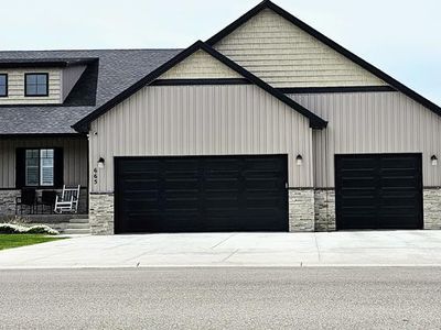 665 Hollow Dr