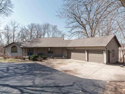 5935 North Lilly Lane