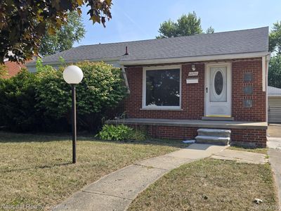Property at 6690 Deering St, Garden City, MI