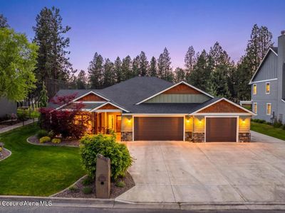 704 N Dundee Dr