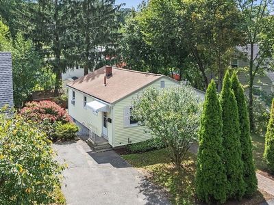194 Weston St