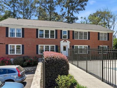 3669 Peachtree Rd NE APT 3B