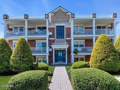 400 4th Avenue #205
