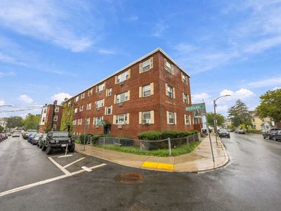 5 Melbourne St APT 2