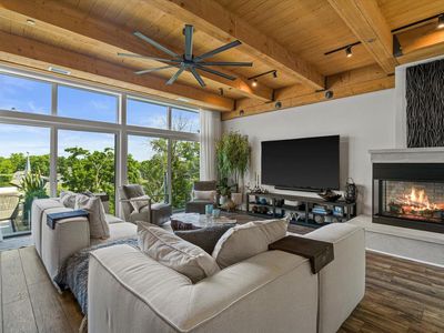 N52W35002 Lake DRIVE #302